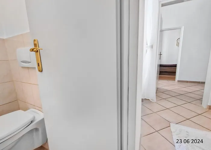 Elegant Three-bedroom Appartement Vienne