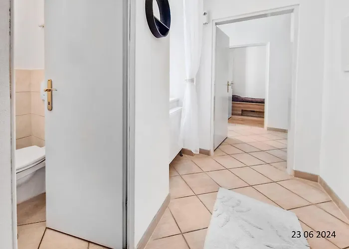 Appartement Elegant Three-bedroom *