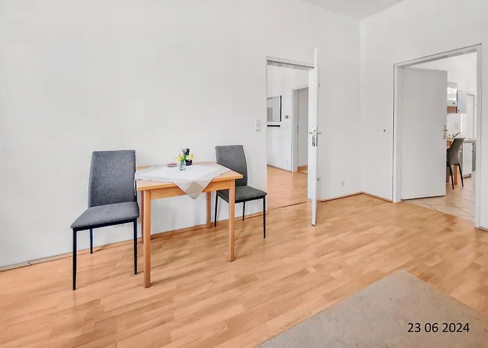 Appartement Elegant Three-bedroom
