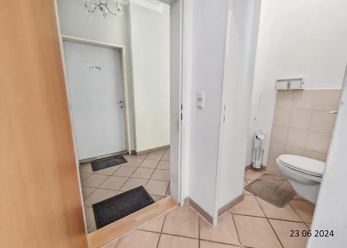 Elegant Three-bedroom Appartement