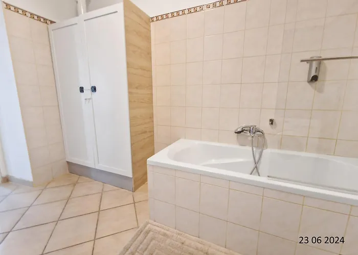 Appartement Elegant Three-bedroom *