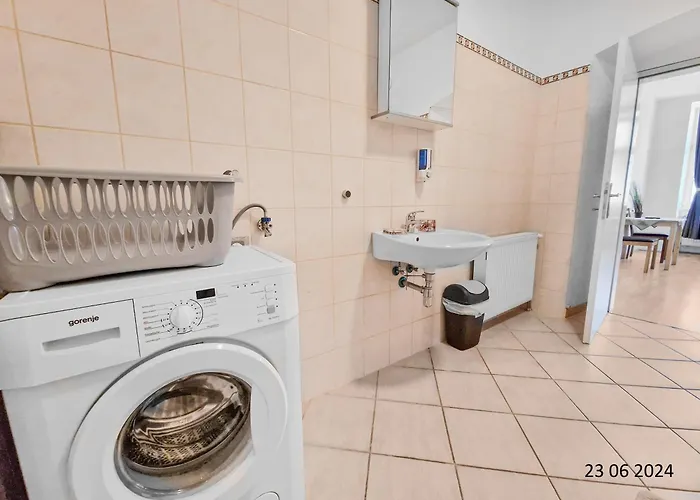 Elegant Three-bedroom Appartement Vienne